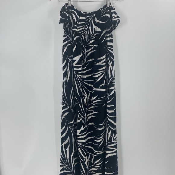 TYBEE ISLAND CLOTHING COMPANY black & white palm tree print strapless maxi dress - Picture 5 of 11